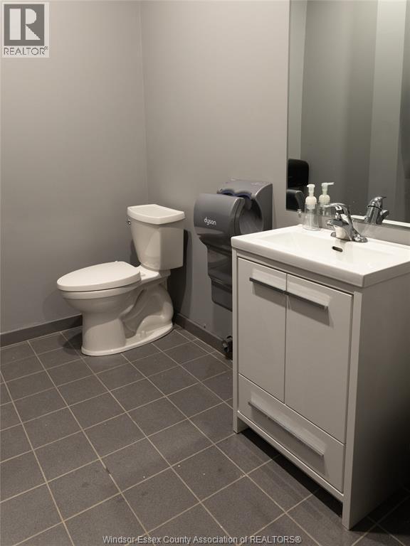 2950 Dougall Unit# 3, Windsor, Ontario  N9E 1S2 - Photo 19 - 25028755