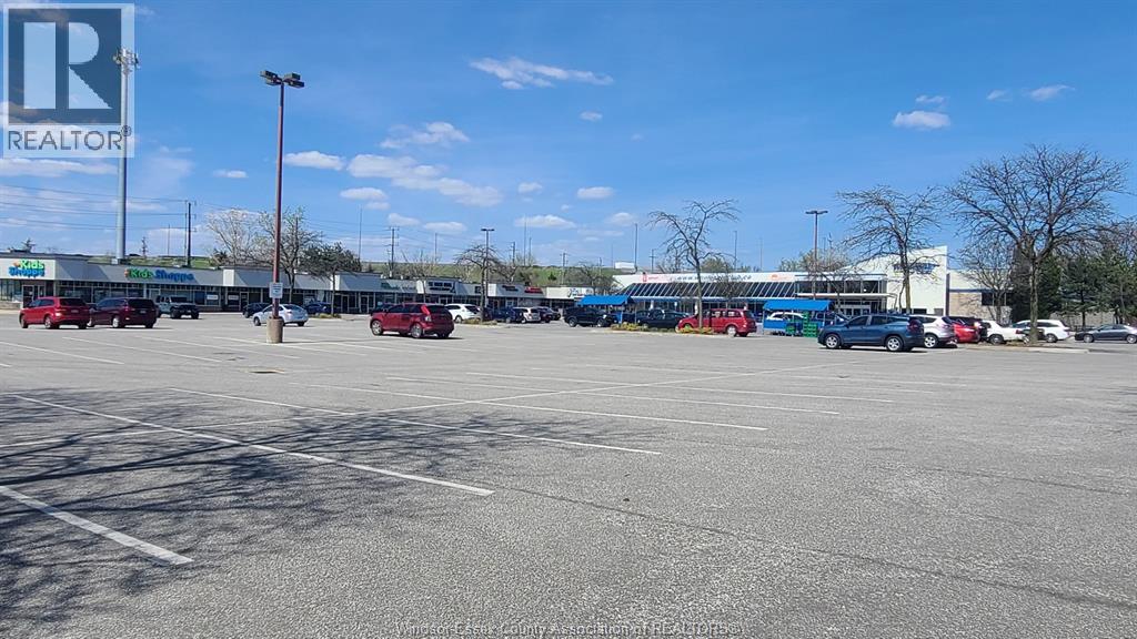 2950 Dougall Unit# 3, Windsor, Ontario  N9E 1S2 - Photo 21 - 25028755