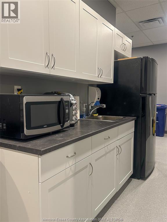 2950 Dougall Unit# 3, Windsor, Ontario  N9E 1S2 - Photo 18 - 25028755