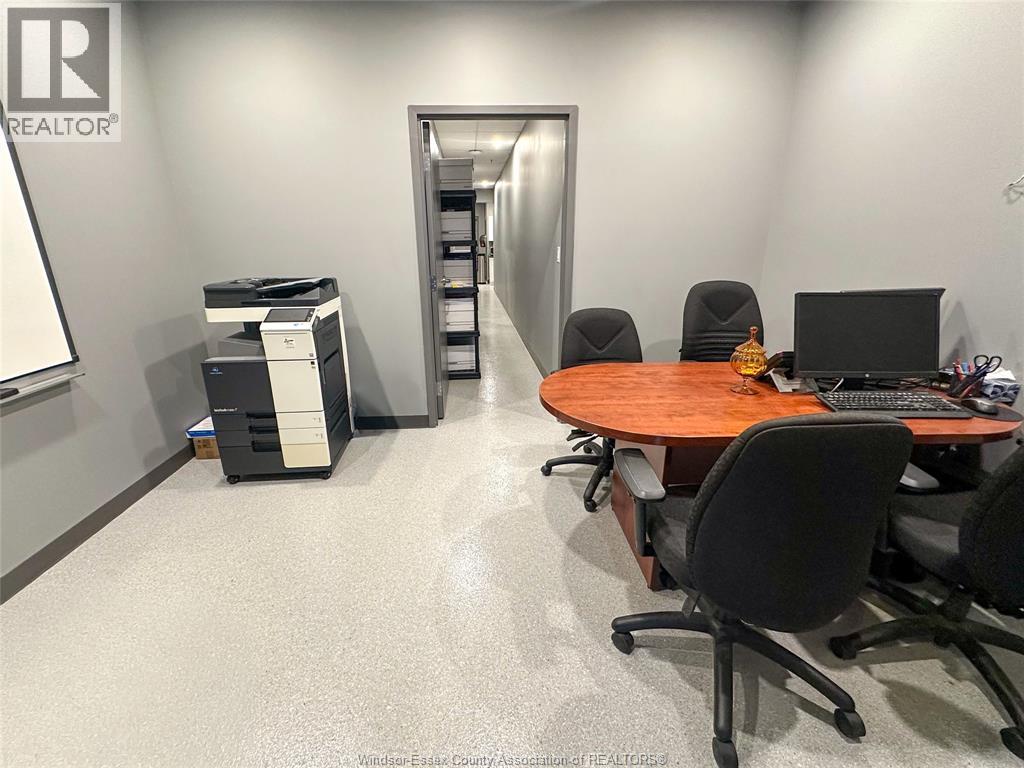 2950 Dougall Unit# 3, Windsor, Ontario  N9E 1S2 - Photo 15 - 25028755