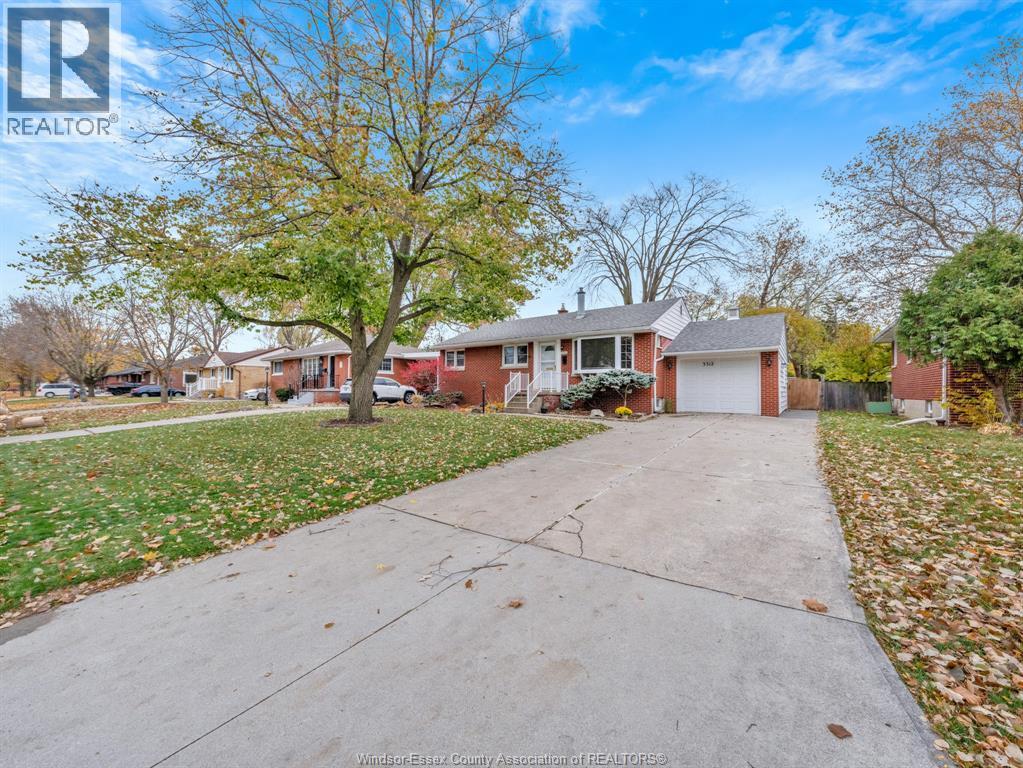 3312 Mckay Avenue, Windsor, Ontario N9E 2R5 - Photo 2 - 25028917