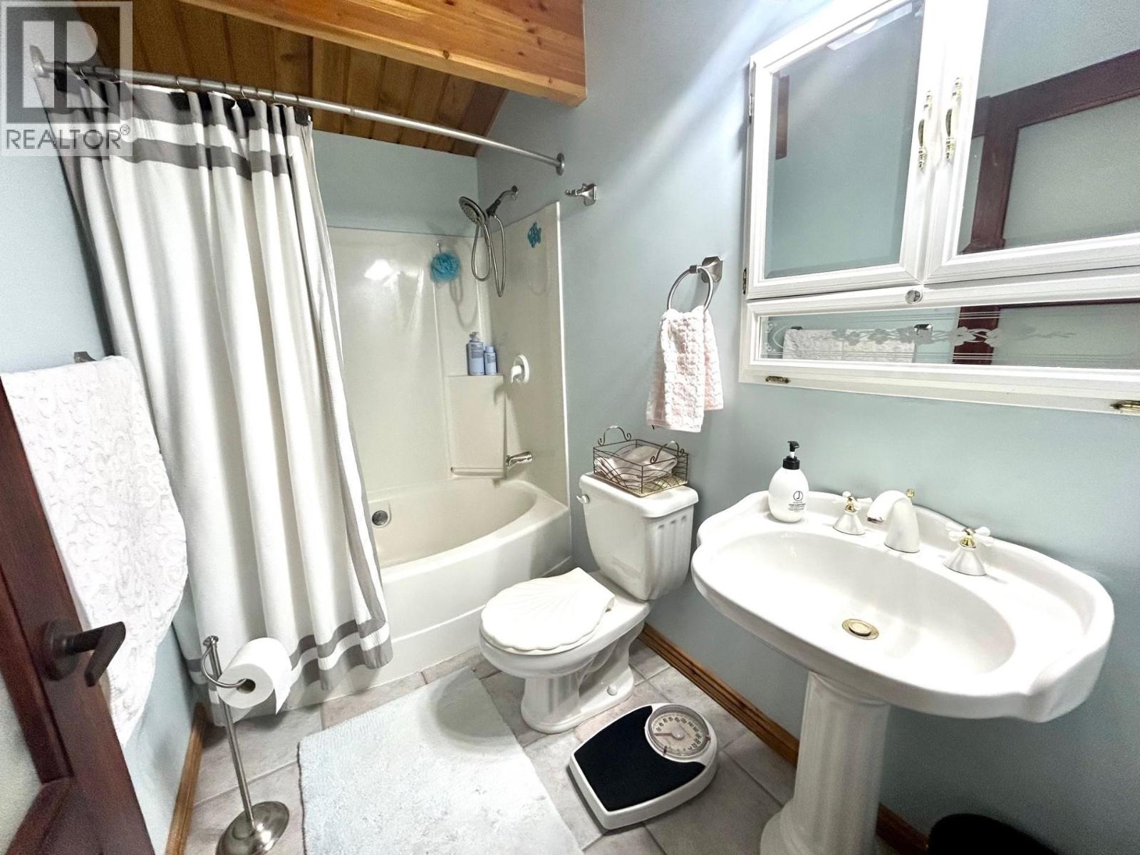 58 Radar Road, Fort Nelson, British Columbia  V0C 1R0 - Photo 15 - R3012384