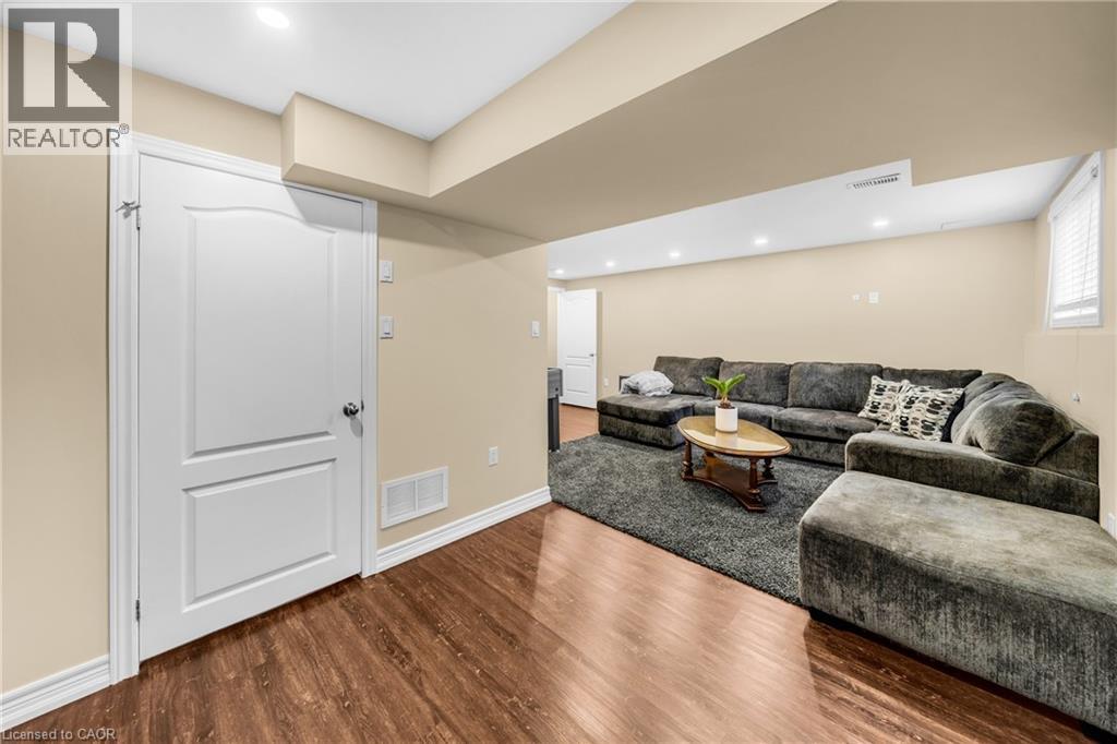 40 Dartmouth Gate Unit# 22, Stoney Creek, Ontario  L8E 0C4 - Photo 34 - 40787397