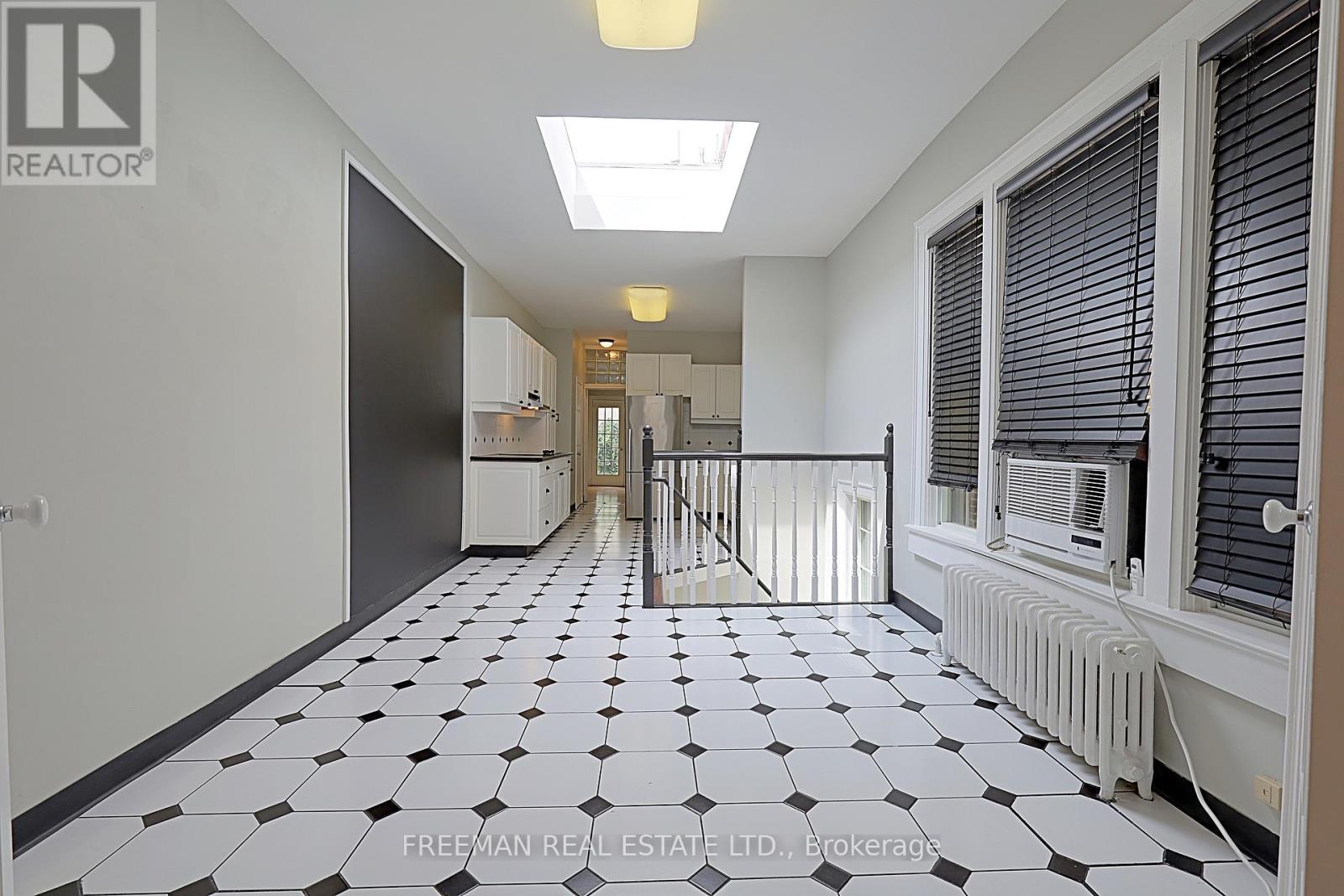 490 Montrose Avenue, Toronto, Ontario  M6G 3H1 - Photo 25 - C12552506