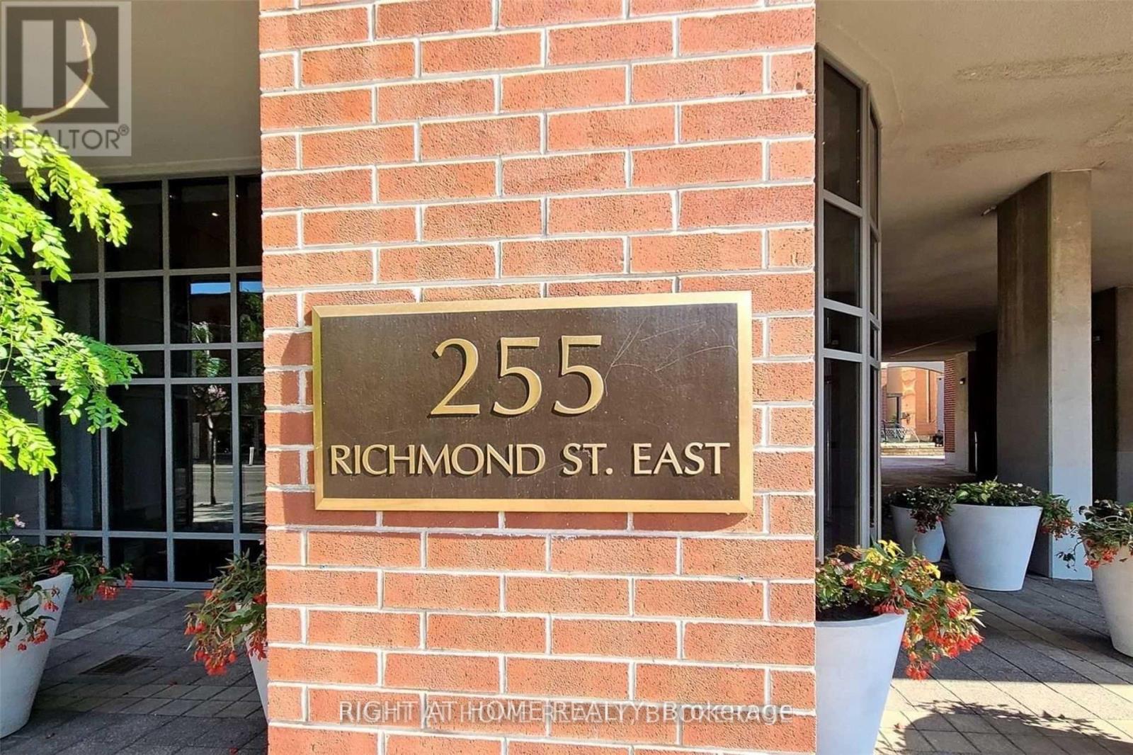 406 - 255 Richmond Street E, Toronto, Ontario  M5A 4T7 - Photo 3 - C12552512