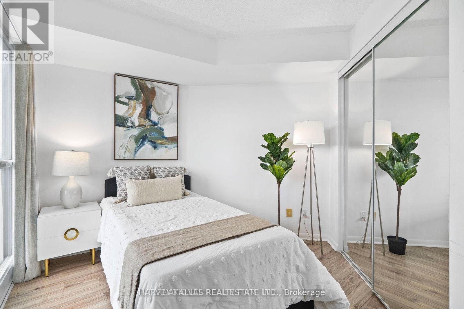 1608 - 219 Fort York Boulevard, Toronto, Ontario  M5V 1B1 - Photo 25 - C12552606