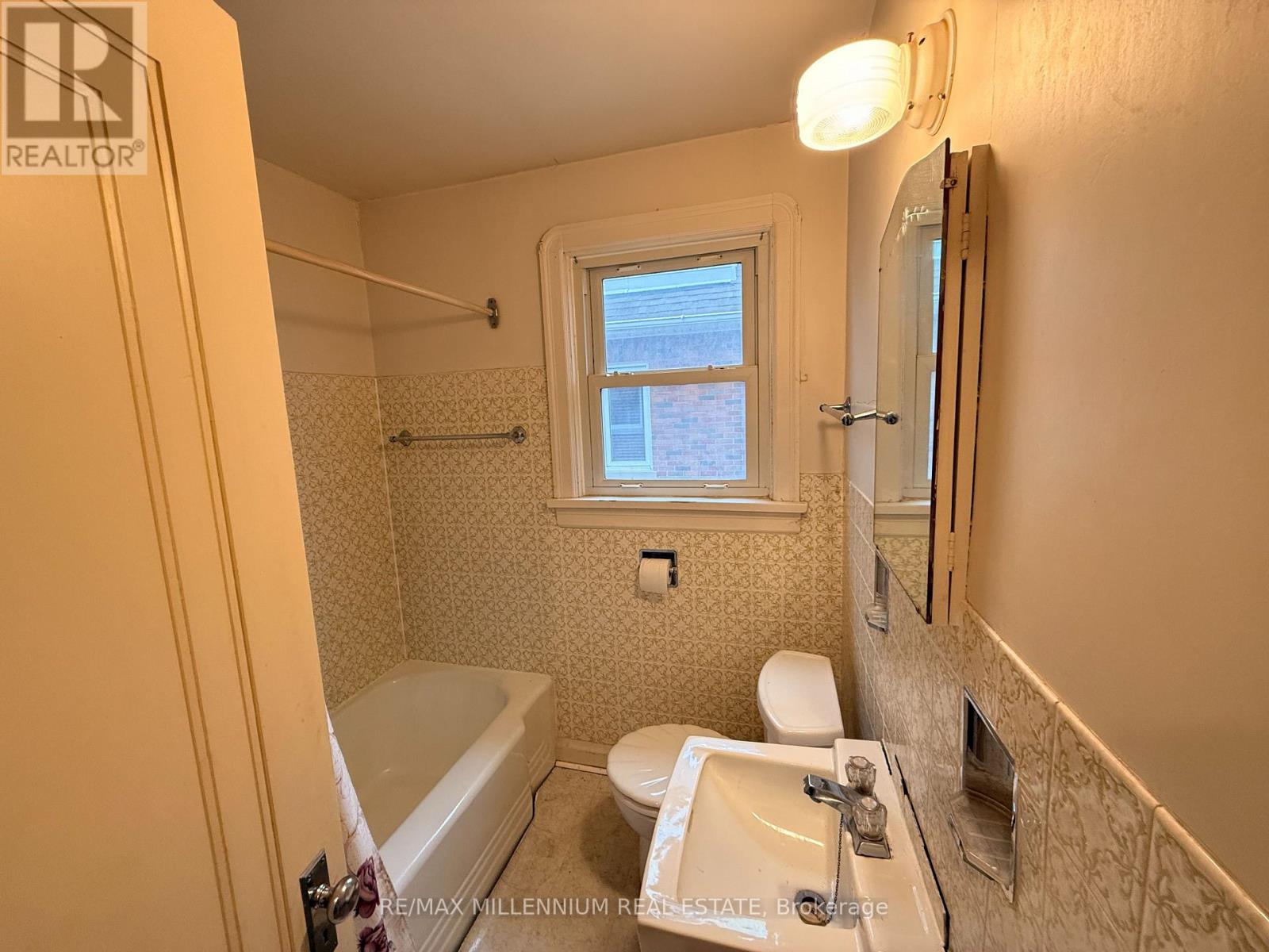 94 Cadillac Avenue S, Oshawa, Ontario L1H 5Z2 - Photo 10 - E12552518