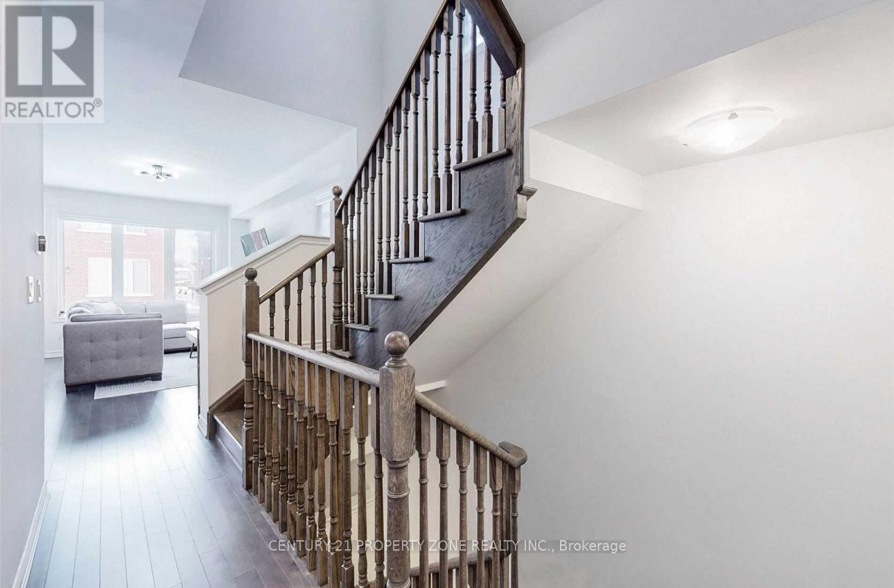 31 Sutcliffe Drive, Whitby, Ontario  L1R 0R2 - Photo 11 - E12552618