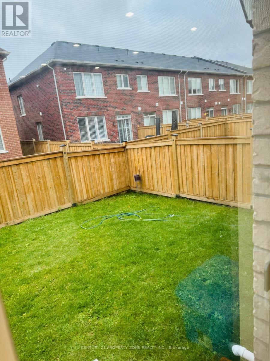 31 Sutcliffe Drive, Whitby, Ontario  L1R 0R2 - Photo 15 - E12552618