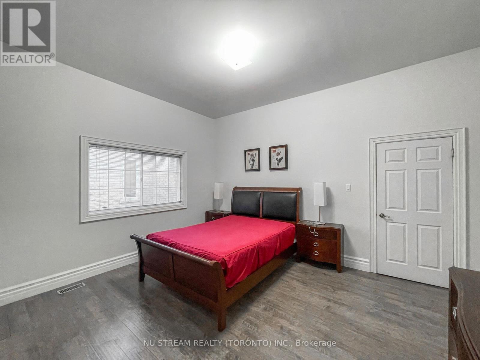 72 Snively Street, Richmond Hill, Ontario  L4E 3E6 - Photo 4 - N12552510