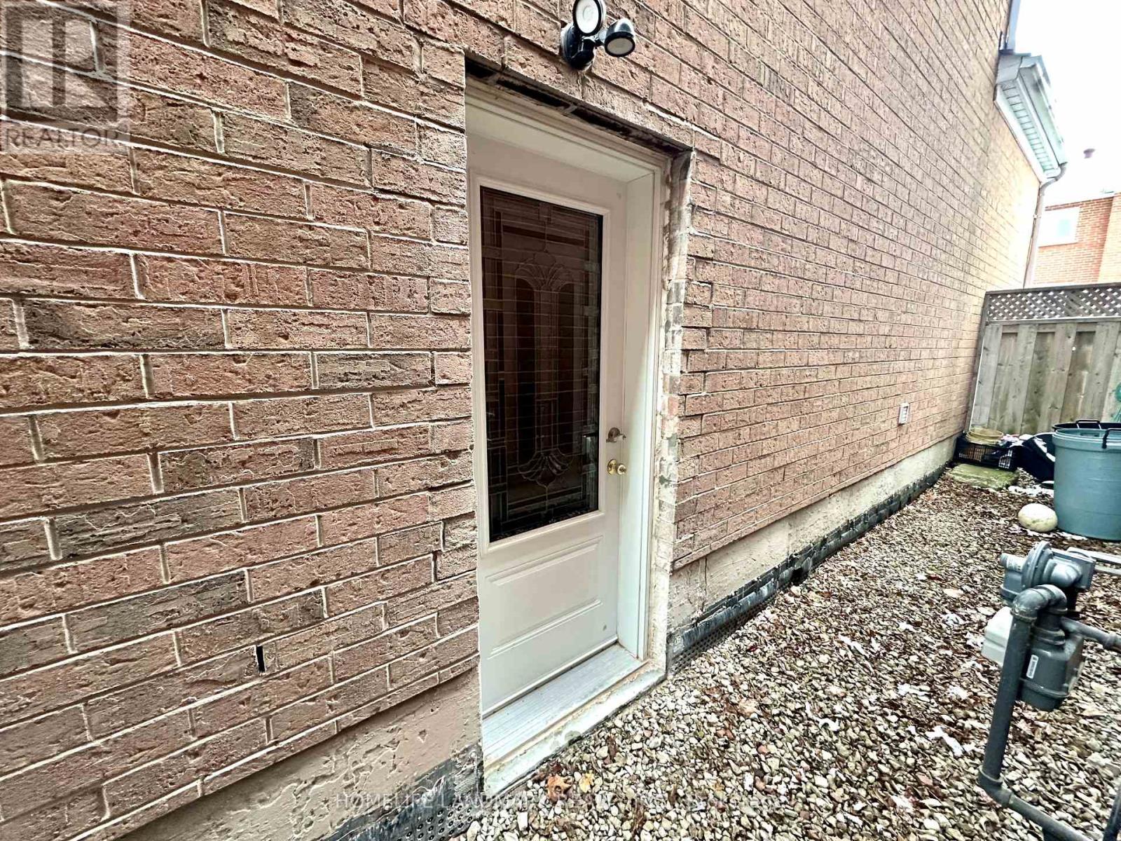 Lower - 86 Snowdon Circle, Markham, Ontario  L3P 7S5 - Photo 2 - N12552570