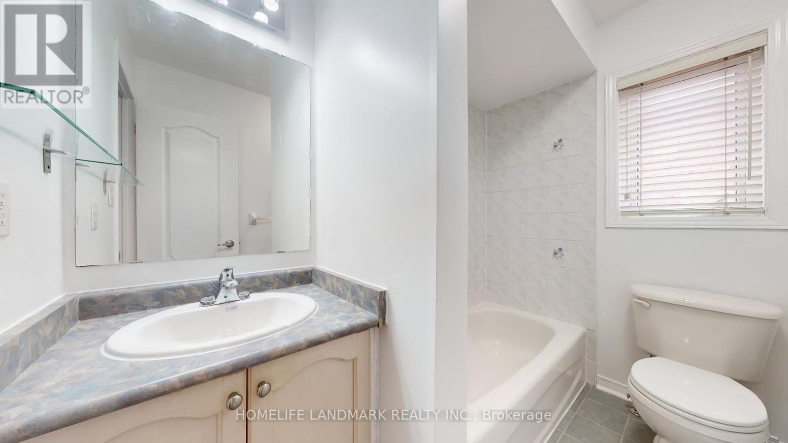 48 Outlook Terrace Drive, Markham, Ontario  L6E 1J9 - Photo 31 - N12552586