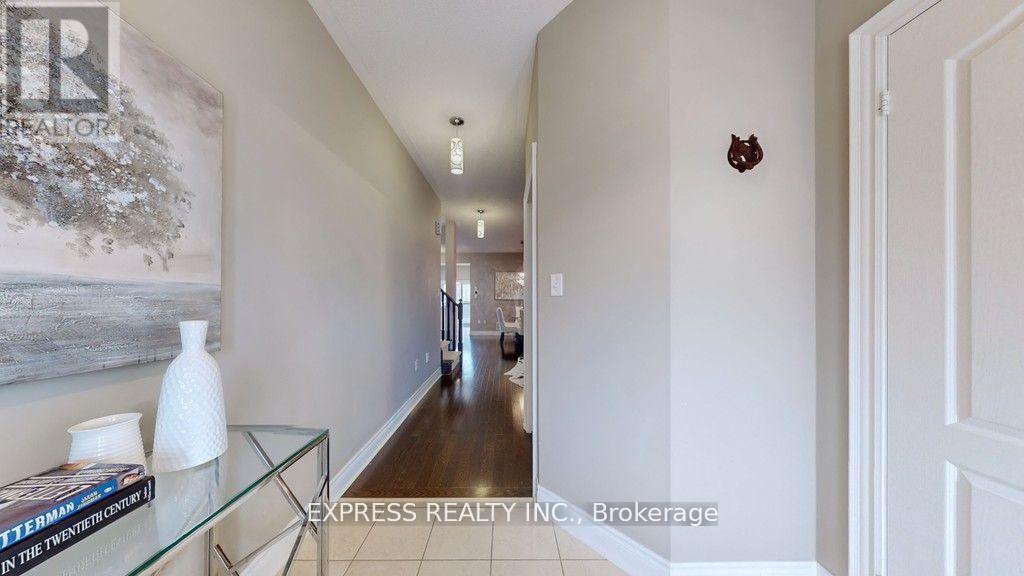 164 Mavrinac Boulevard, Aurora, Ontario  L4G 0G6 - Photo 3 - N12552596