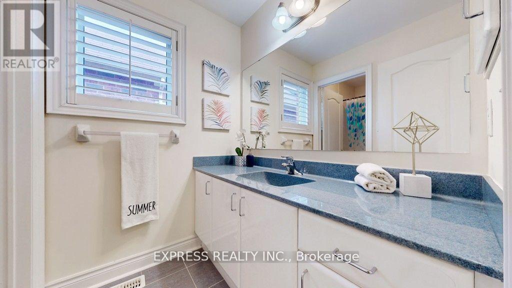 164 Mavrinac Boulevard, Aurora, Ontario  L4G 0G6 - Photo 32 - N12552596