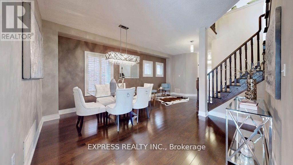 164 Mavrinac Boulevard, Aurora, Ontario  L4G 0G6 - Photo 6 - N12552596