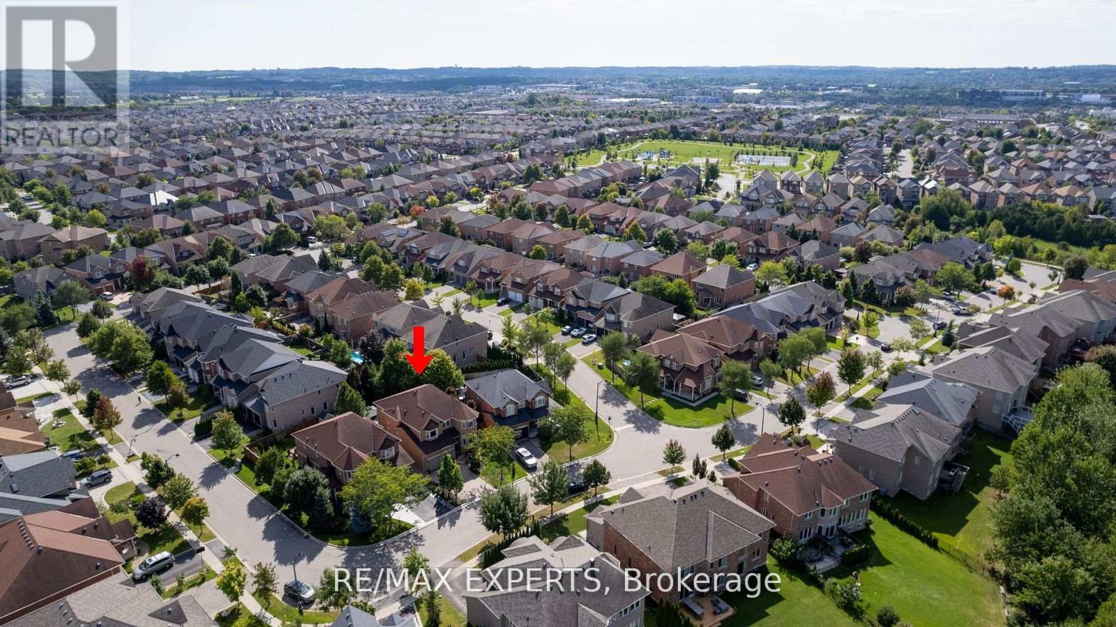 170 Ivy Jay Crescent, Aurora, Ontario L4G 0E9 - Photo 2 - N12552620