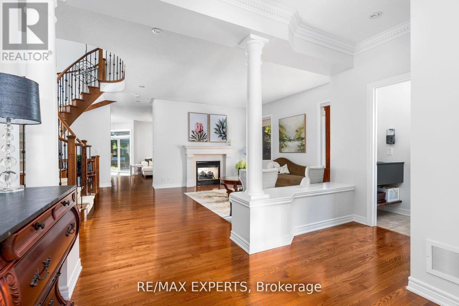 170 Ivy Jay Crescent, Aurora, Ontario L4G 0E9 - Photo 3 - N12552620