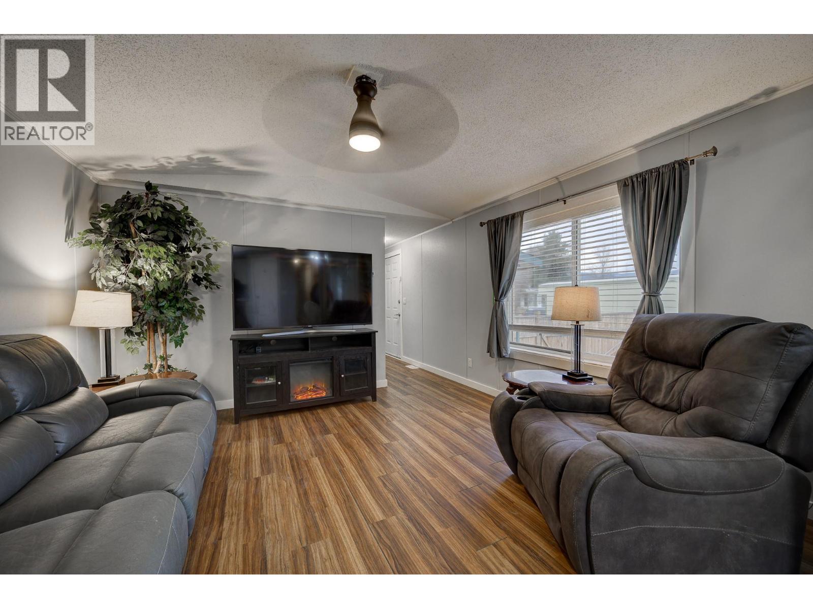 220 G & M Road Unit# E6, Kamloops, British Columbia V2H 1A4 - Photo 2 - 10369480