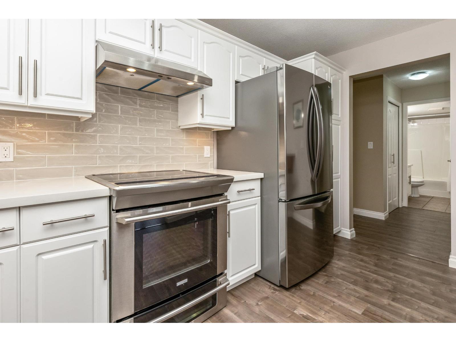 103 17740 58a Avenue, Surrey, British Columbia  V3S 8M5 - Photo 5 - R3067831