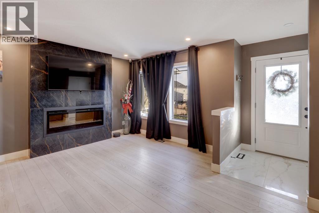 2238 Windbury Greenway Sw, Airdrie, Alberta  T4B 5L2 - Photo 4 - A2270208