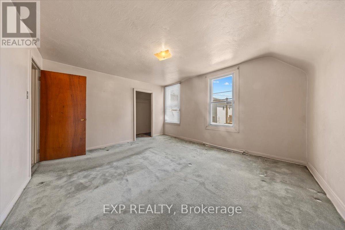 198 Hinchey Avenue, Ottawa, Ontario K1Y 1L7 - Photo 19 - X12552676