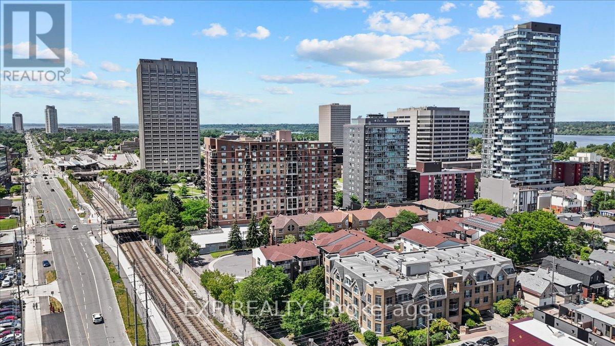 198 Hinchey Avenue, Ottawa, Ontario K1Y 1L7 - Photo 32 - X12552676