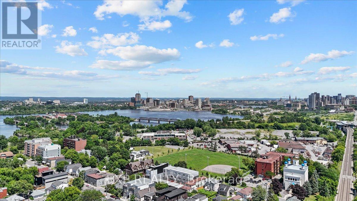 198 Hinchey Avenue, Ottawa, Ontario K1Y 1L7 - Photo 37 - X12552676