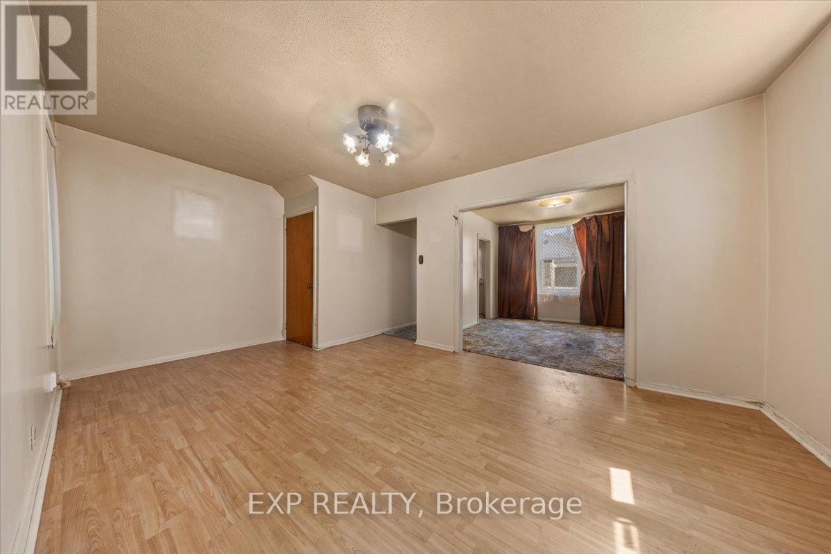 198 Hinchey Avenue, Ottawa, Ontario K1Y 1L7 - Photo 9 - X12552676