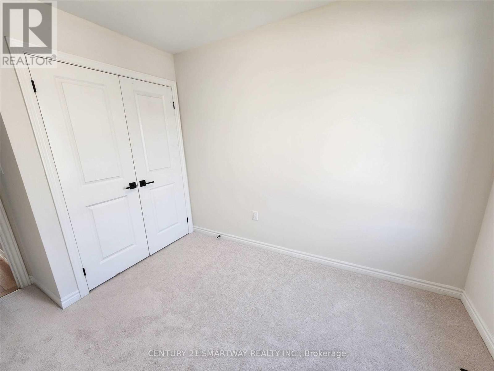 52 Vestry Way, Brampton, Ontario  L6P 4N7 - Photo 17 - W12552494