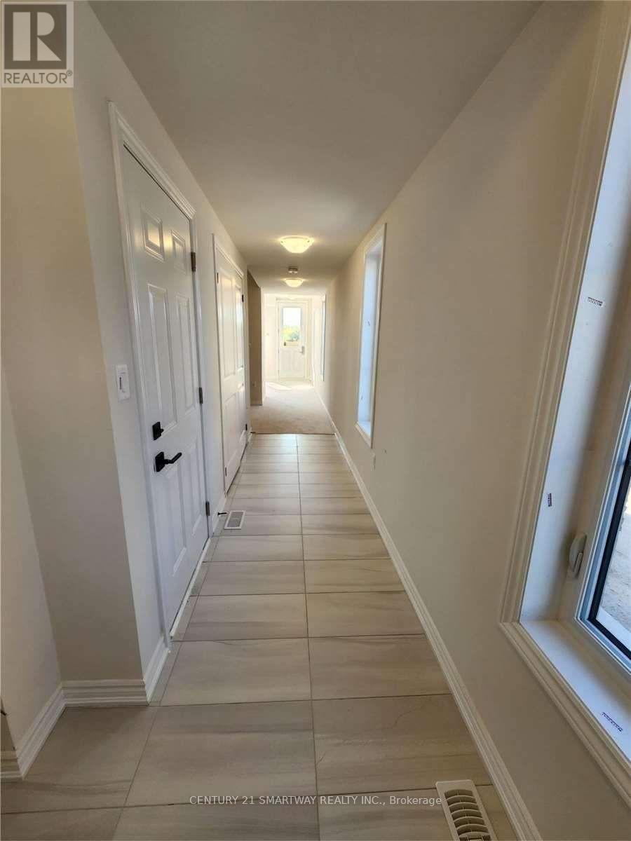 52 Vestry Way, Brampton, Ontario  L6P 4N7 - Photo 5 - W12552494