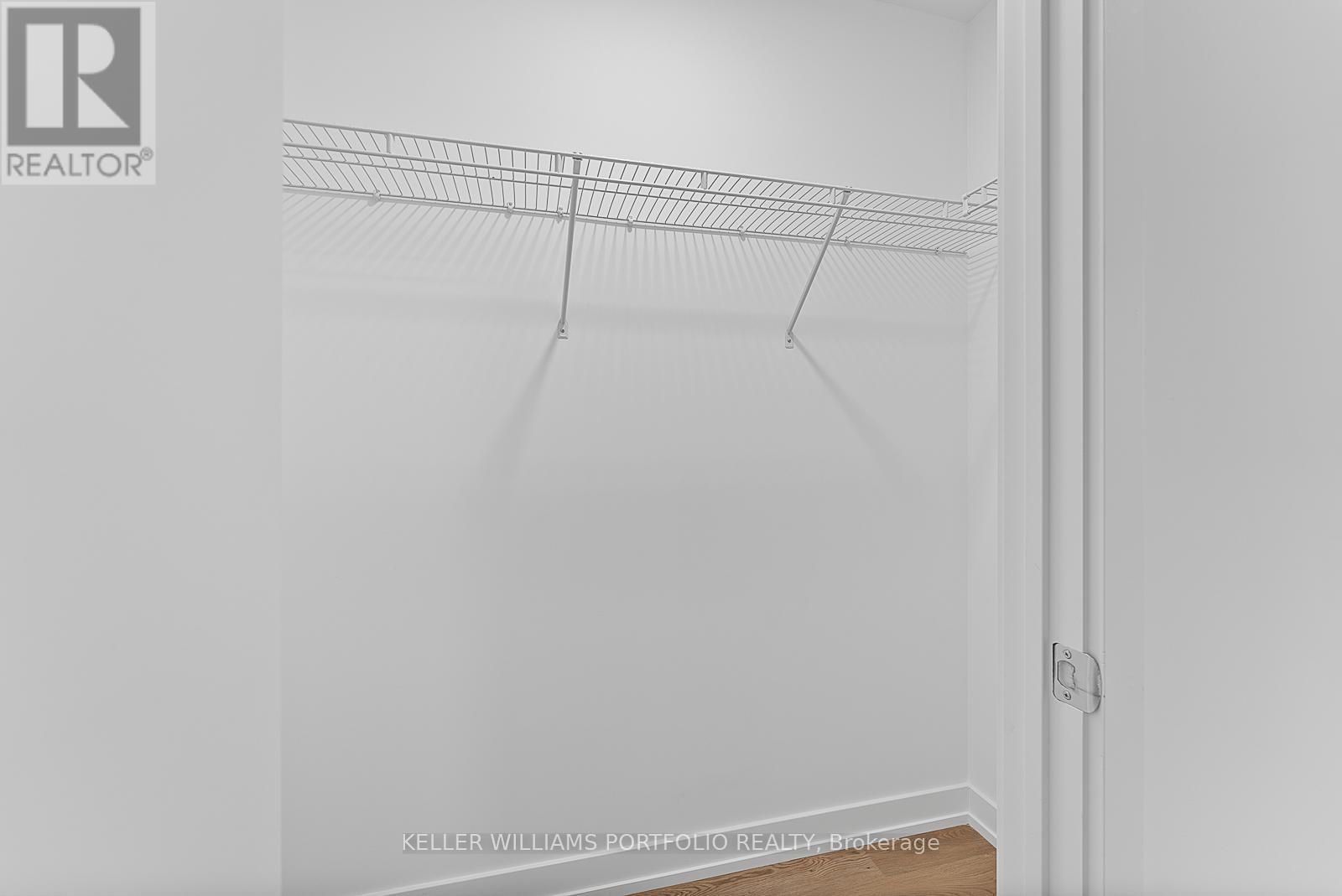 701 - 395 Square One Drive, Mississauga, Ontario  L5B 0P6 - Photo 20 - W12552502