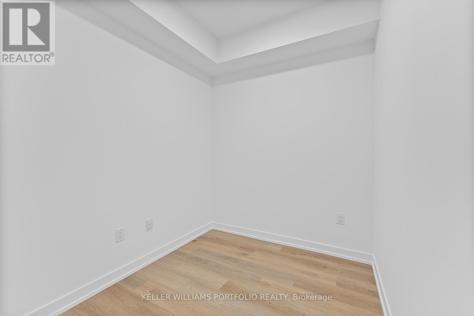 701 - 395 Square One Drive, Mississauga, Ontario  L5B 0P6 - Photo 21 - W12552502