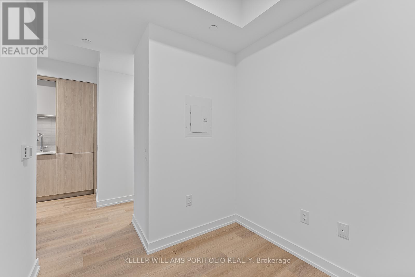 701 - 395 Square One Drive, Mississauga, Ontario  L5B 0P6 - Photo 23 - W12552502