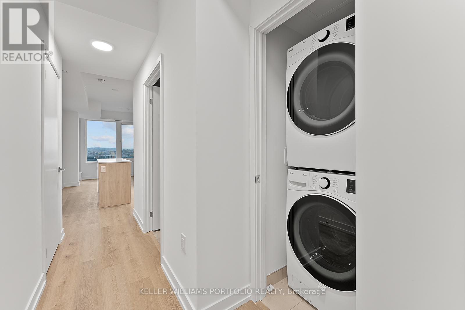 701 - 395 Square One Drive, Mississauga, Ontario  L5B 0P6 - Photo 26 - W12552502