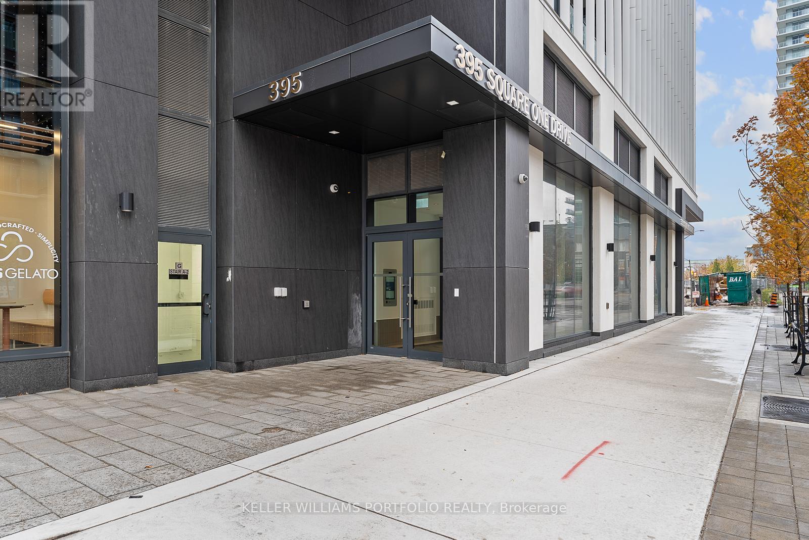 701 - 395 Square One Drive, Mississauga, Ontario  L5B 0P6 - Photo 32 - W12552502