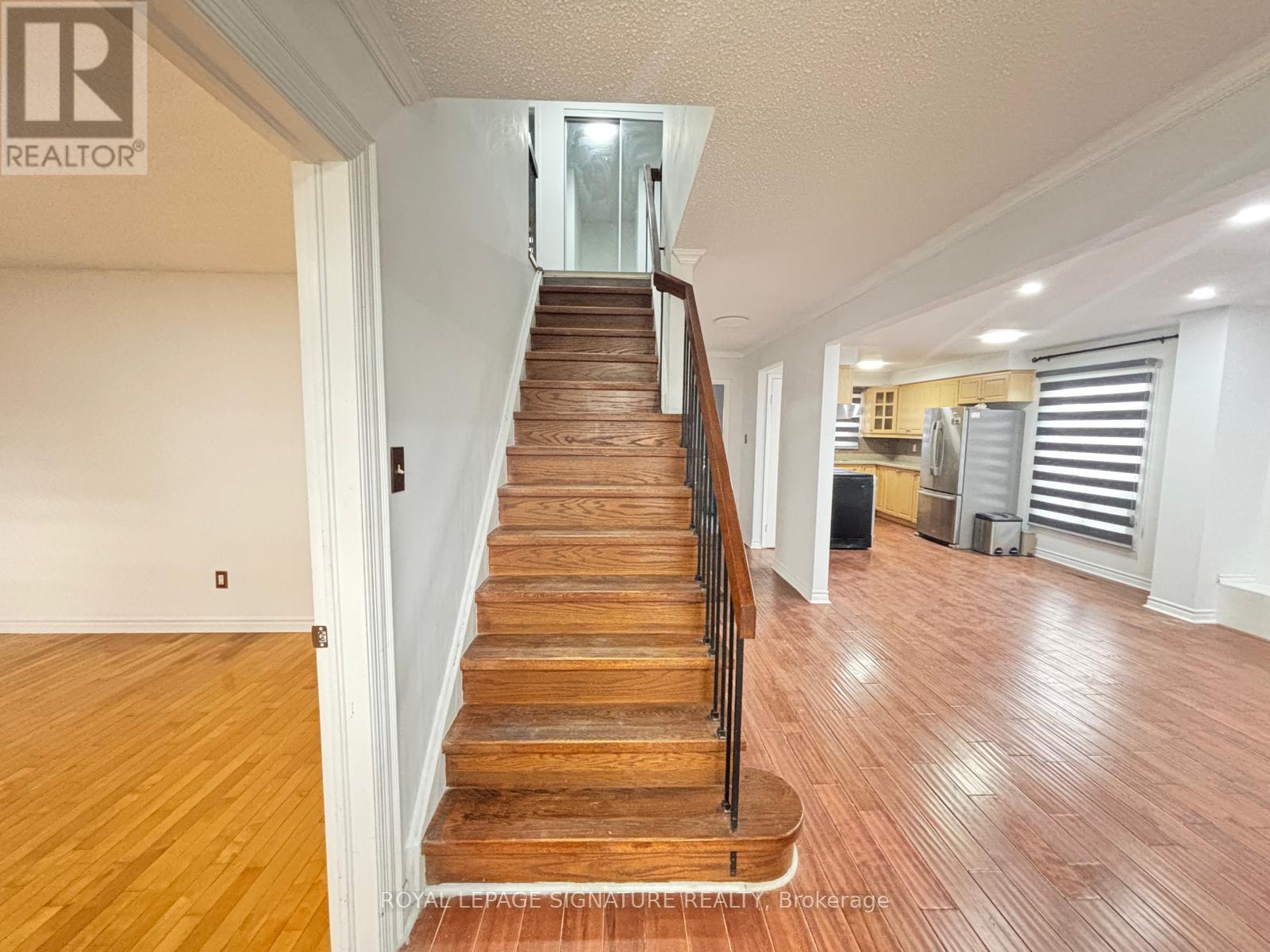 Main - 59 Jayfield Road, Brampton, Ontario  L6S 3G4 - Photo 2 - W12552544