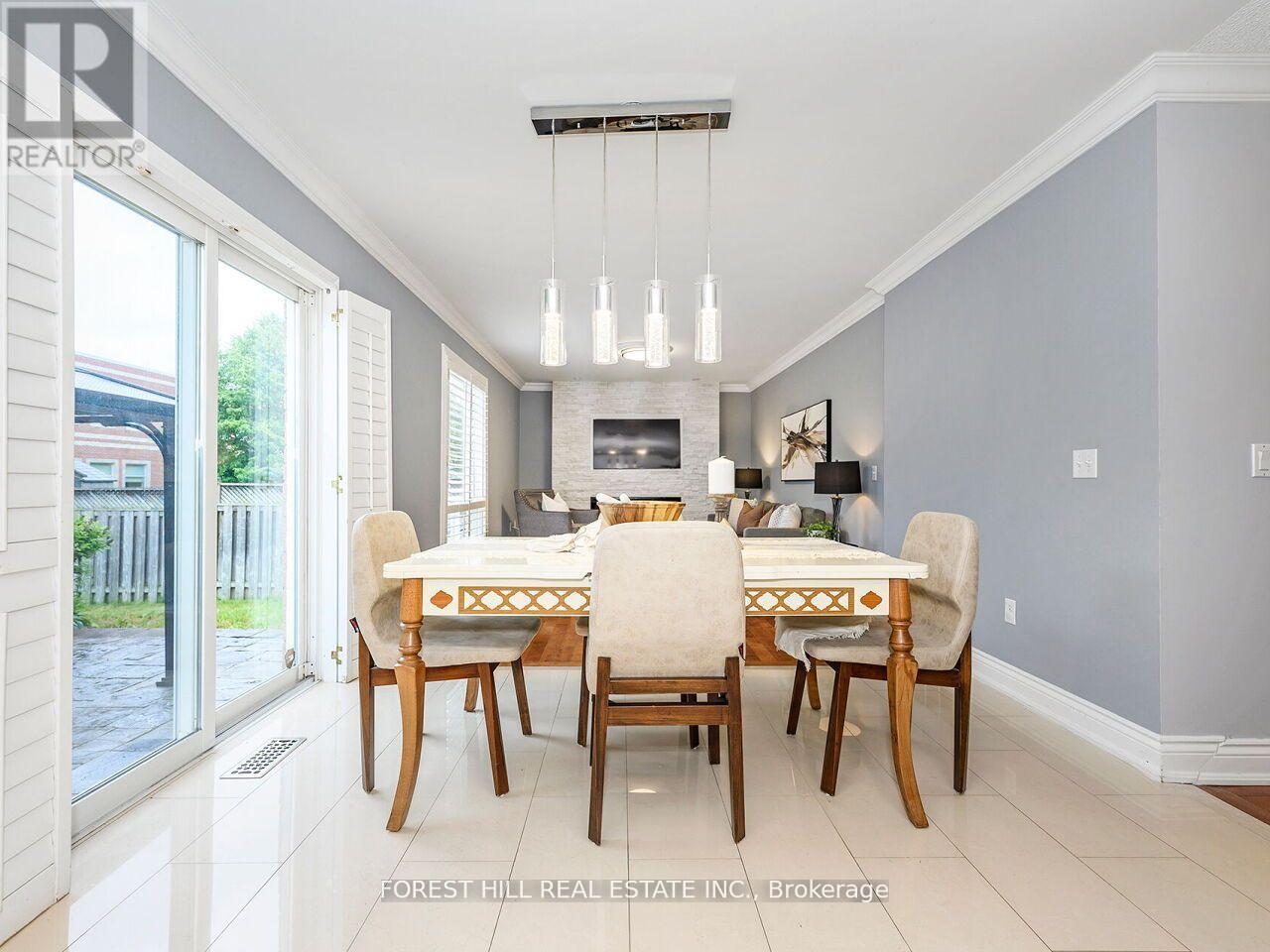 1575 Samuelson Circle, Mississauga, Ontario  L5N 8A2 - Photo 9 - W12552566