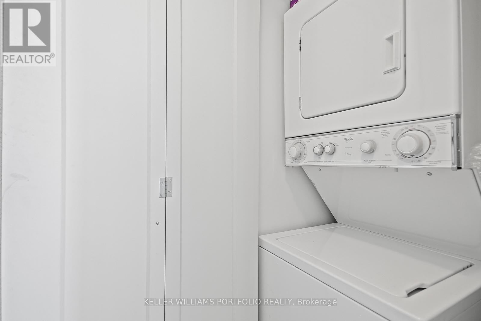 515 - 105 The Queensway Avenue, Toronto, Ontario  M6G 5B5 - Photo 20 - W12552568