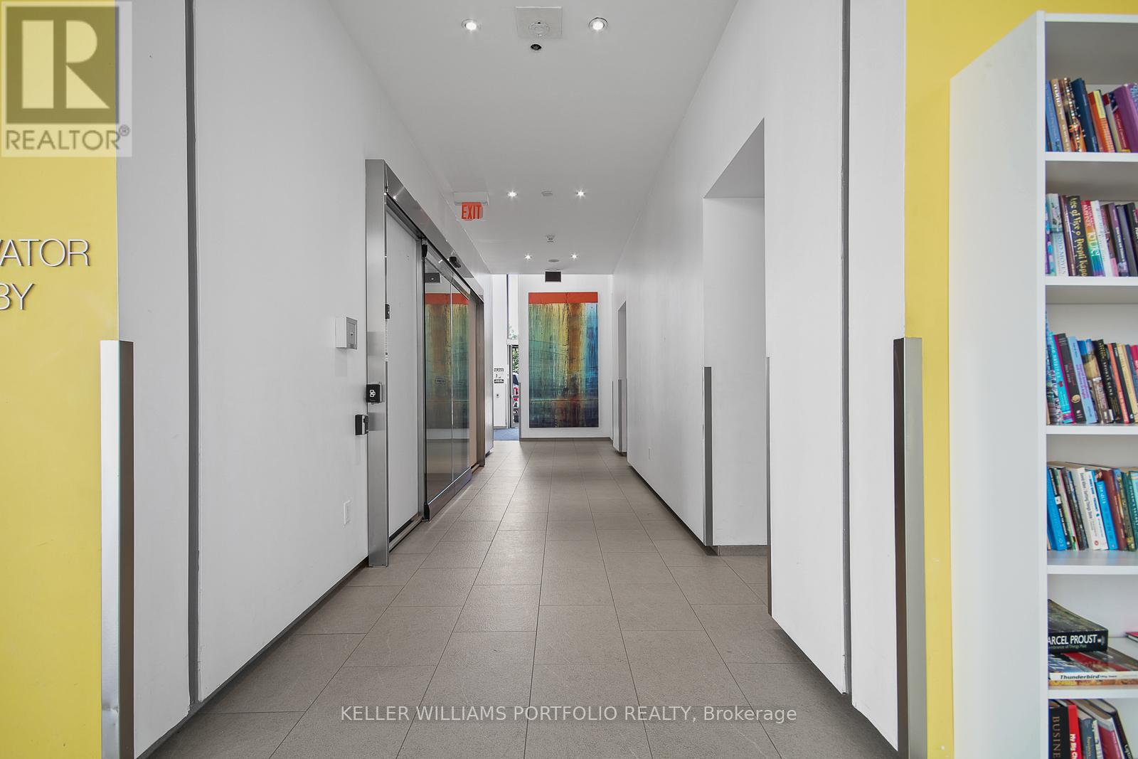 515 - 105 The Queensway Avenue, Toronto, Ontario  M6G 5B5 - Photo 33 - W12552568