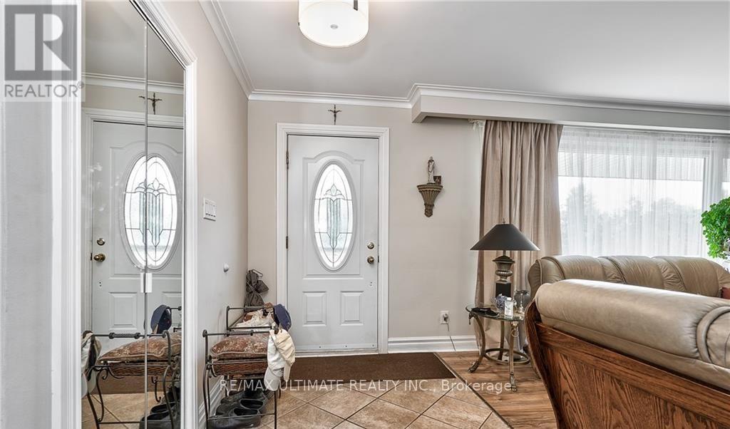 1203 Sixth Line, Oakville, Ontario  L6H 1W8 - Photo 4 - W12552578