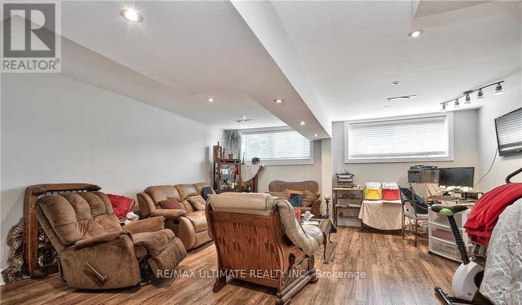 1203 Sixth Line, Oakville, Ontario  L6H 1W8 - Photo 7 - W12552578