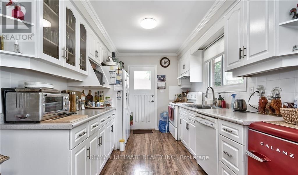 1203 Sixth Line, Oakville, Ontario  L6H 1W8 - Photo 9 - W12552578