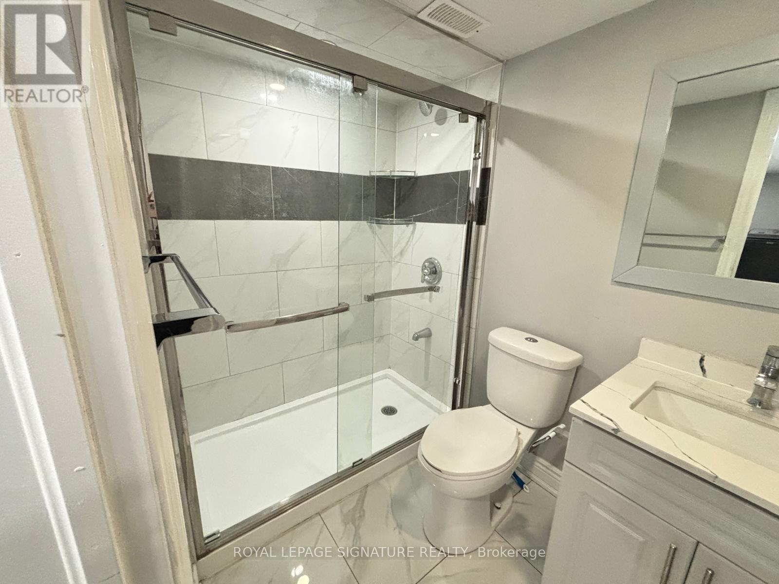 Lower - 59 Jayfield Road, Brampton, Ontario  L6S 3G4 - Photo 12 - W12552600