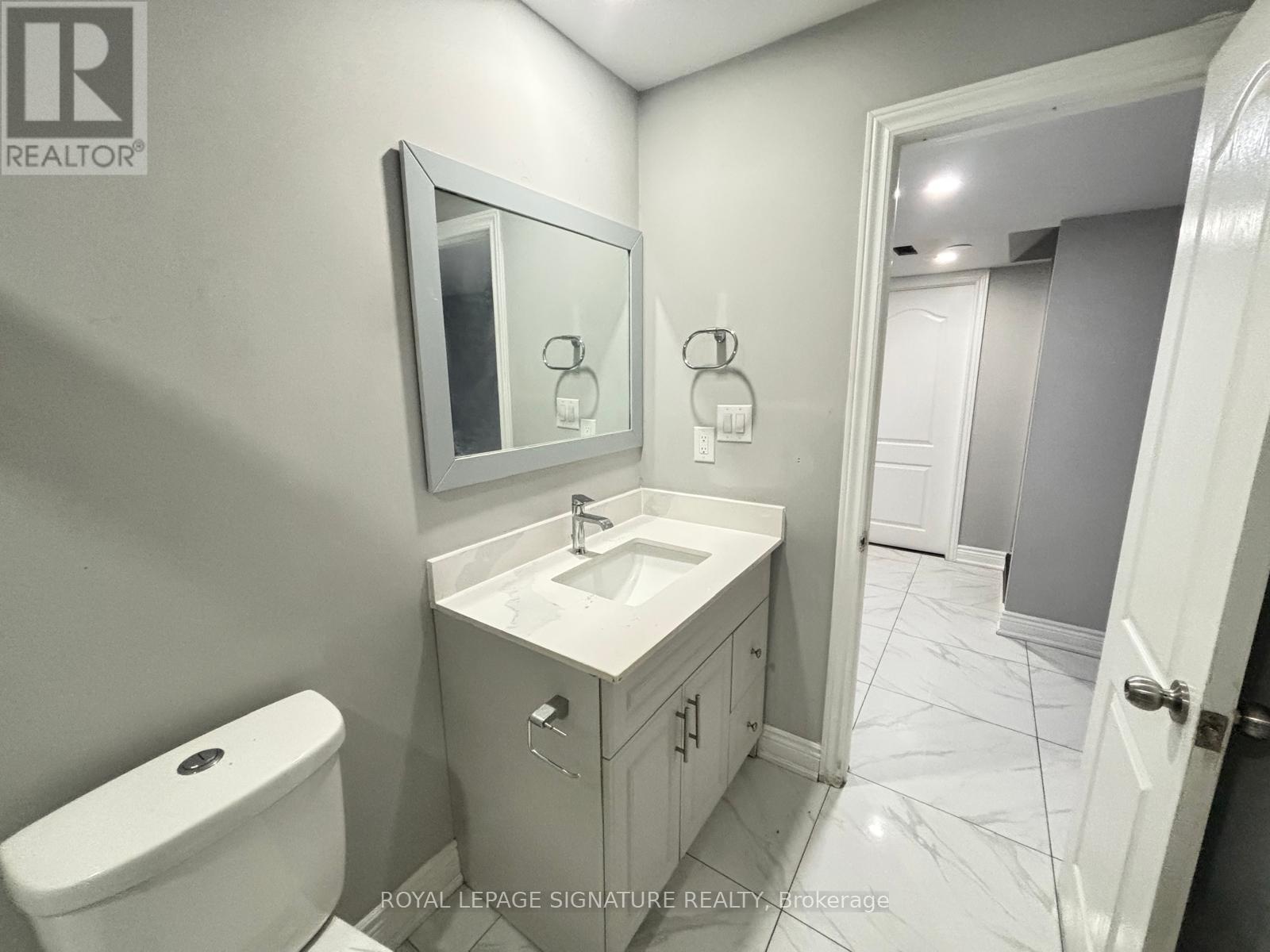 Lower - 59 Jayfield Road, Brampton, Ontario  L6S 3G4 - Photo 8 - W12552600