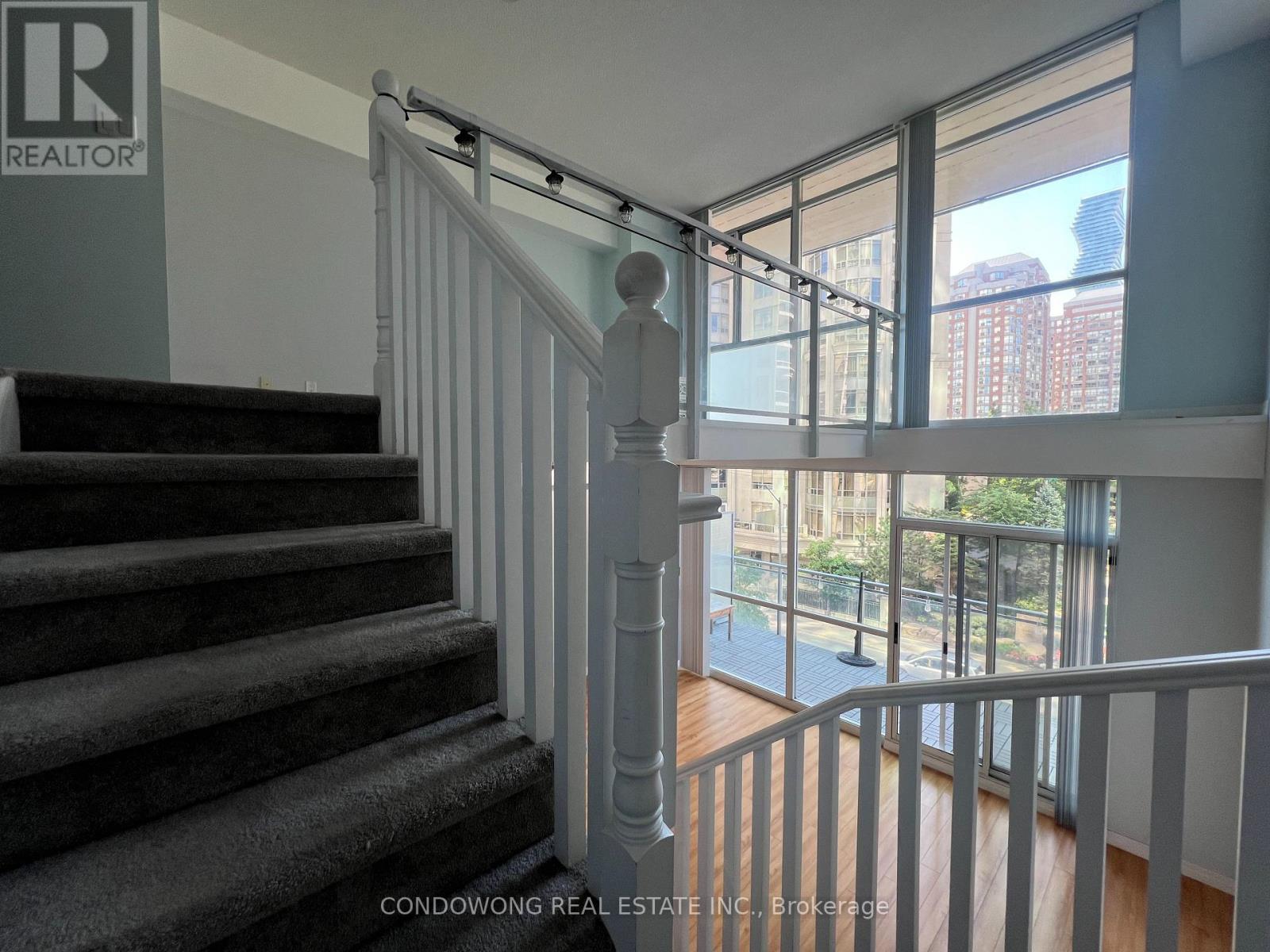 305 - 225 Webb Drive, Mississauga, Ontario  L5B 4P2 - Photo 12 - W12552614