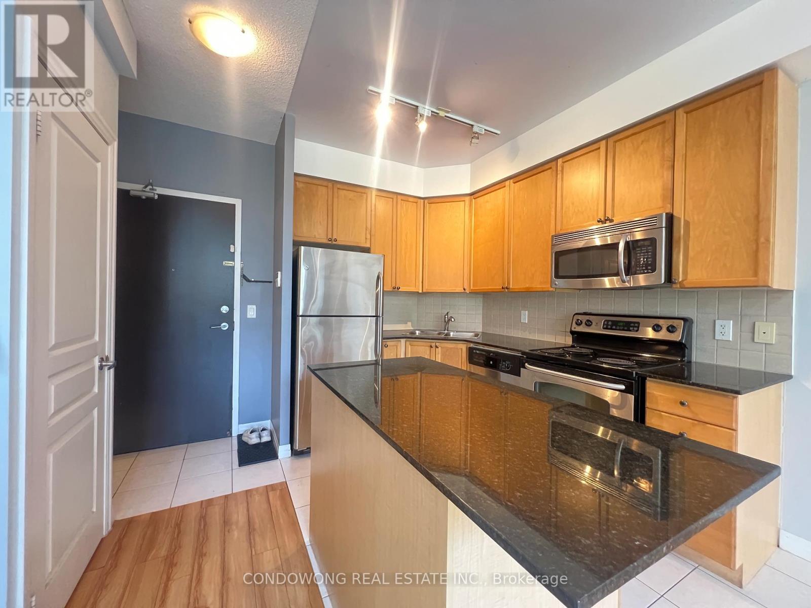 305 - 225 Webb Drive, Mississauga, Ontario  L5B 4P2 - Photo 19 - W12552614