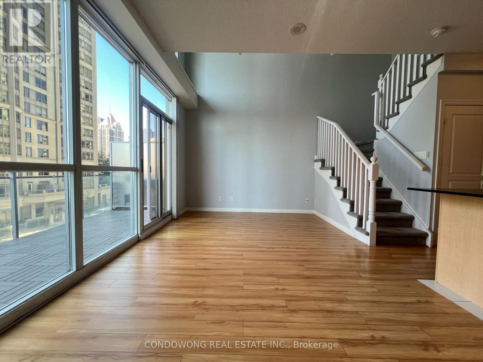 305 - 225 Webb Drive, Mississauga, Ontario  L5B 4P2 - Photo 21 - W12552614