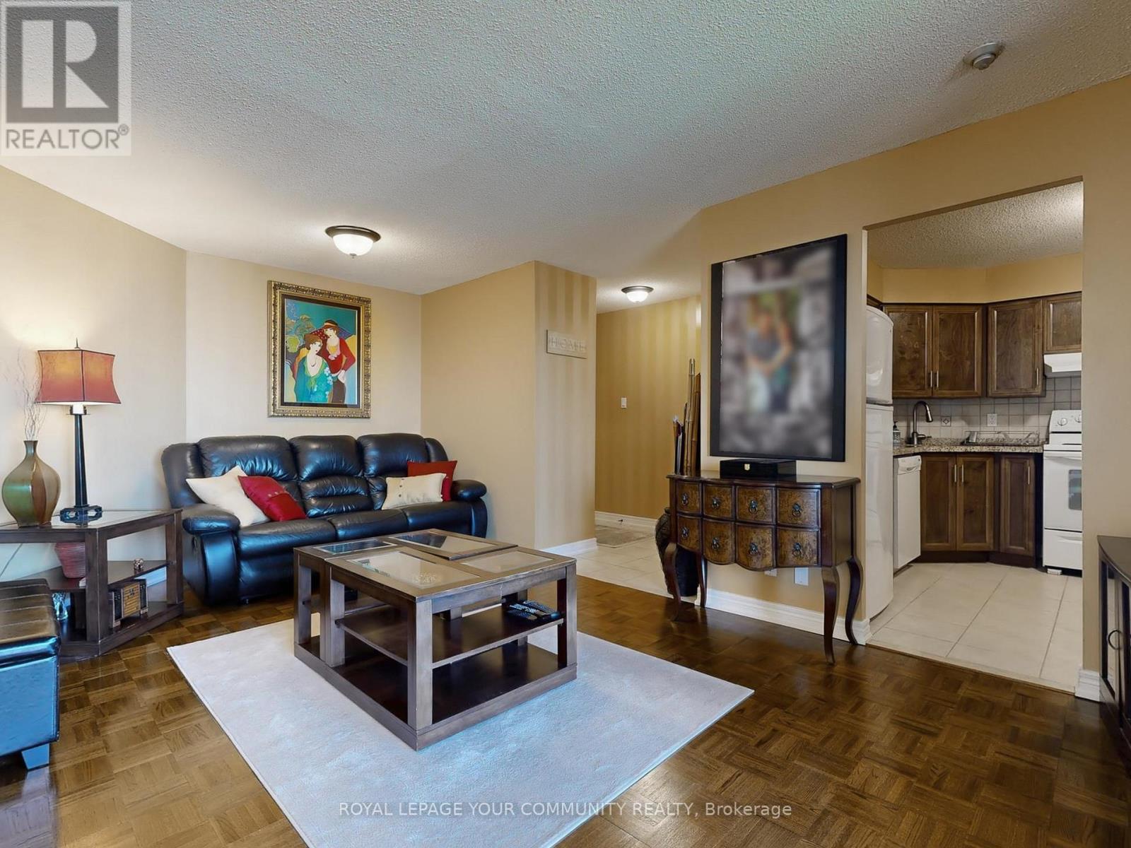 1611 - 61 Markbrook Lane, Toronto, Ontario  M9V 5E7 - Photo 4 - W12479975