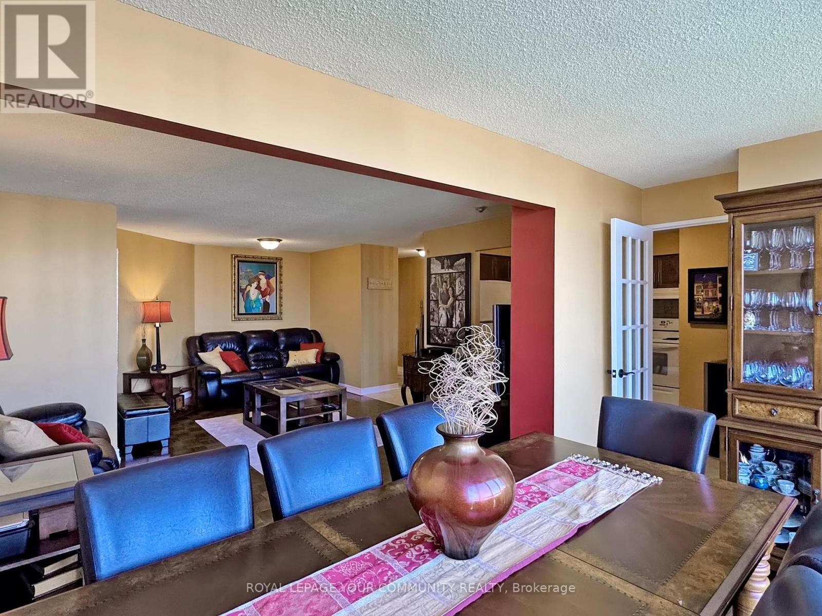 1611 - 61 Markbrook Lane, Toronto, Ontario  M9V 5E7 - Photo 10 - W12479975