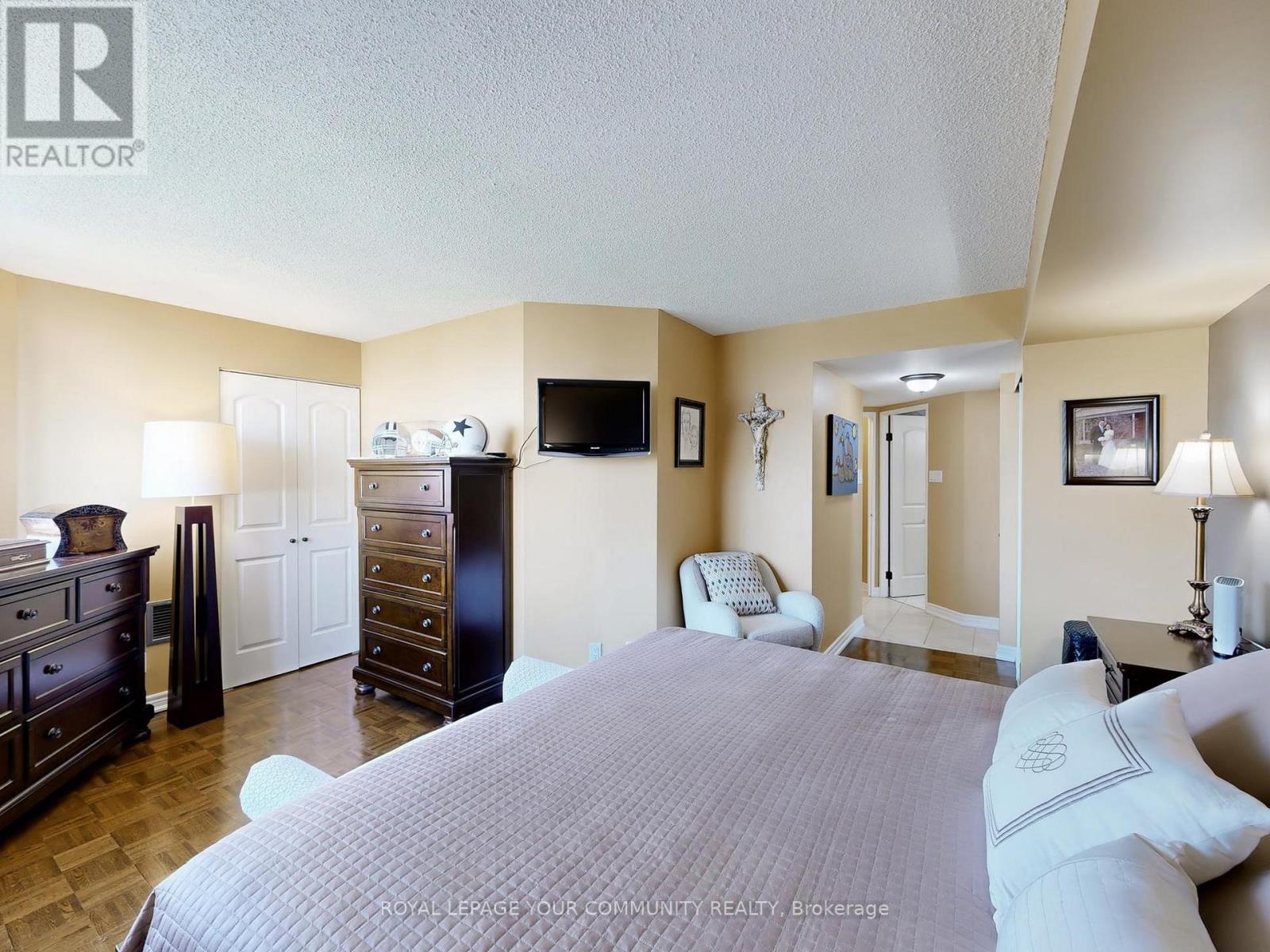 1611 - 61 Markbrook Lane, Toronto, Ontario  M9V 5E7 - Photo 18 - W12479975